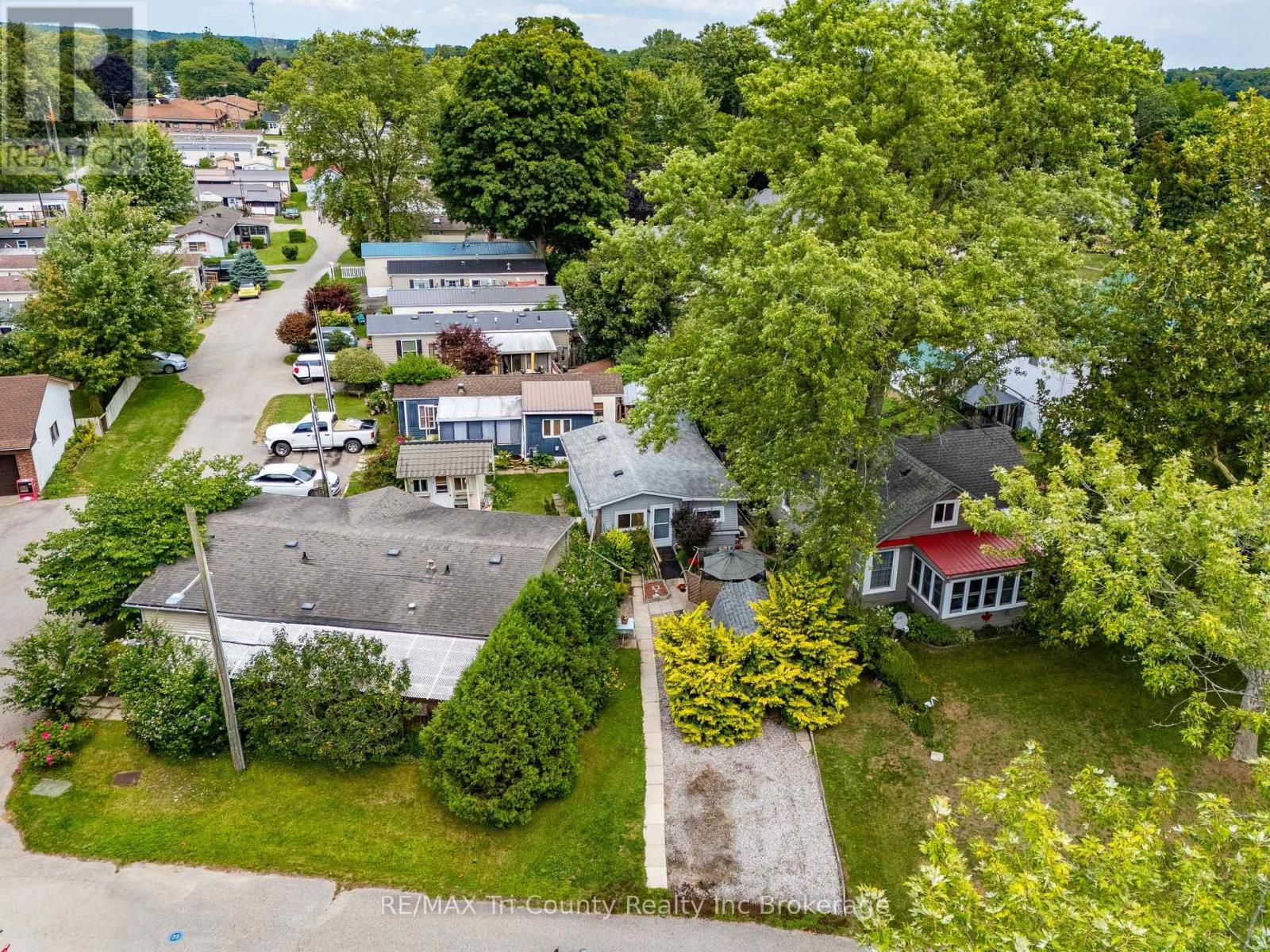 32 - 33 Pitt Street, Bayham, Ontario  N0J 1T0 - Photo 3 - X12364391