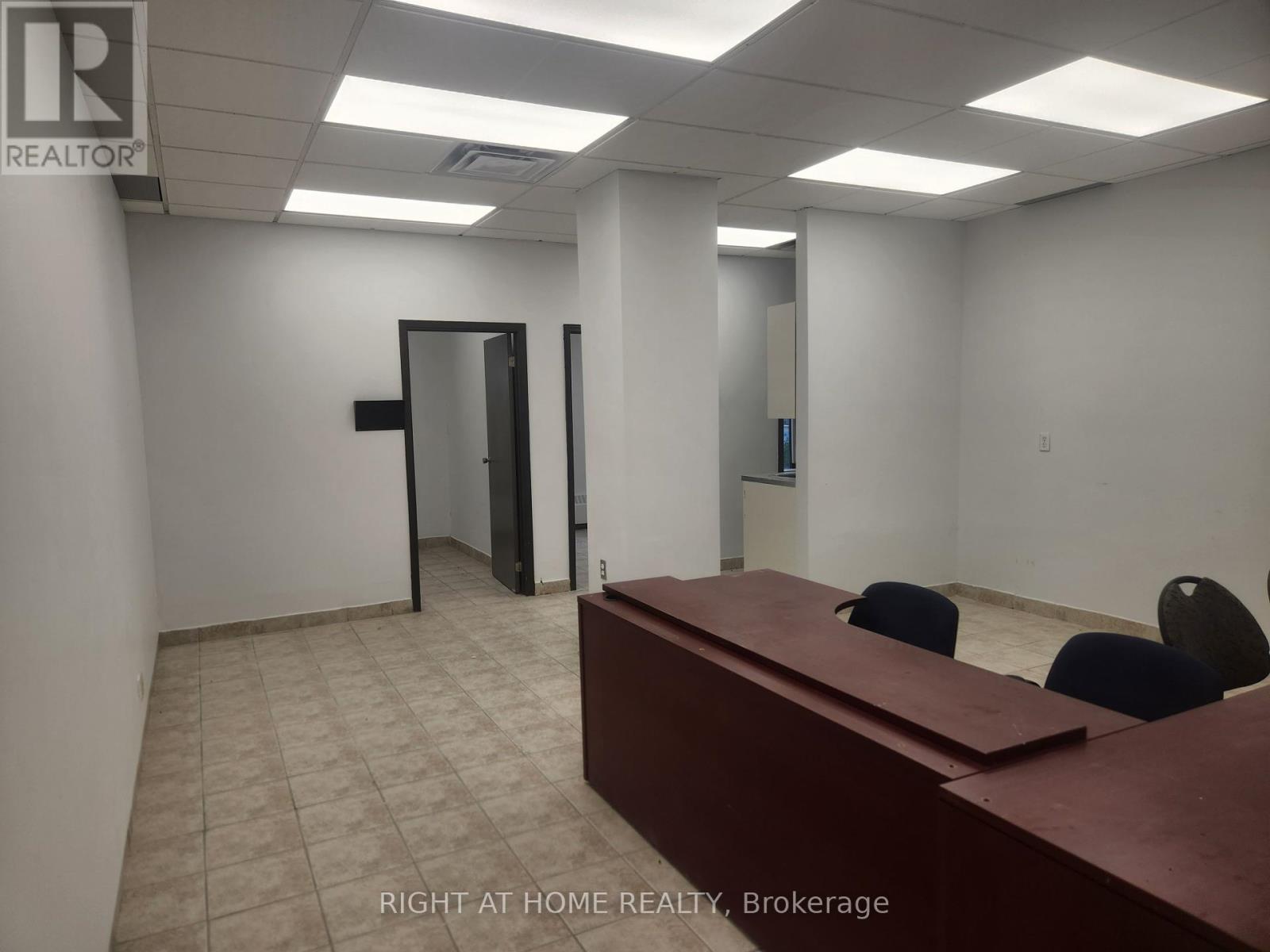 404 - 1017 Wilson Avenue, Toronto, Ontario  M3K 1Z1 - Photo 2 - W12364268