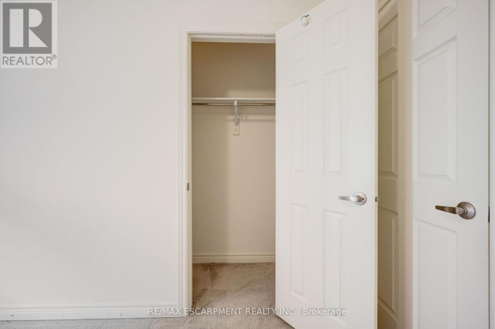489 Downes Jackson Heights, Milton, Ontario  L9T 8W1 - Photo 41 - W12364276