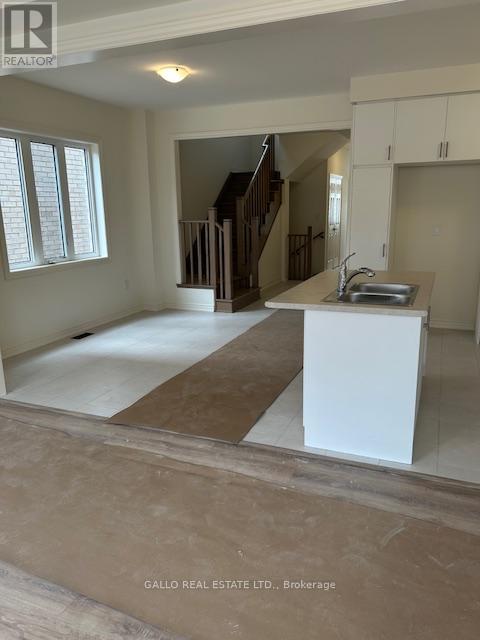 28r - 3169 Crystal Drive, Oakville, Ontario  L6M 0W8 - Photo 6 - W12364277