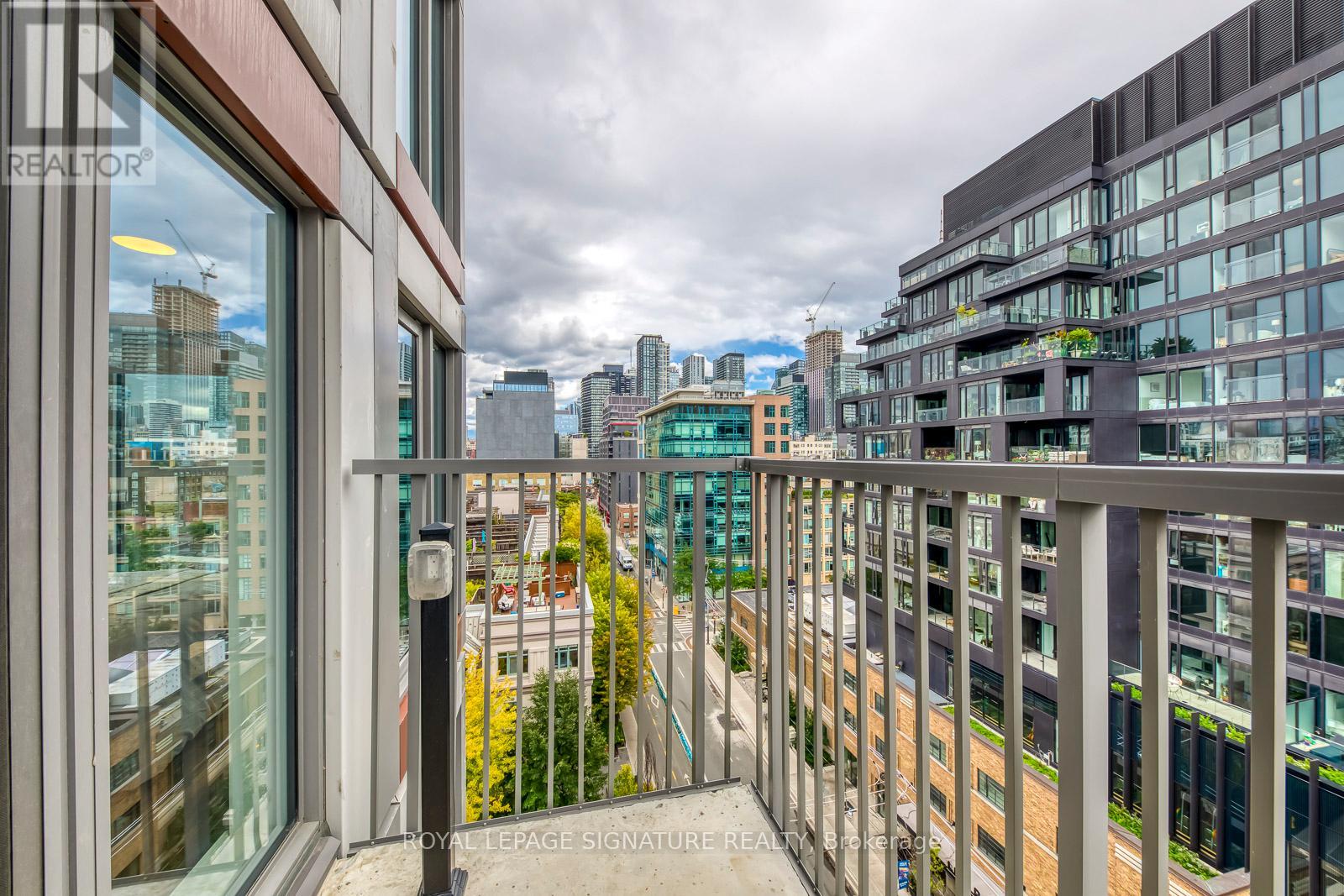 1003 - 2 Augusta Avenue, Toronto, Ontario M5V 0T3 - Photo 16 - C12364347