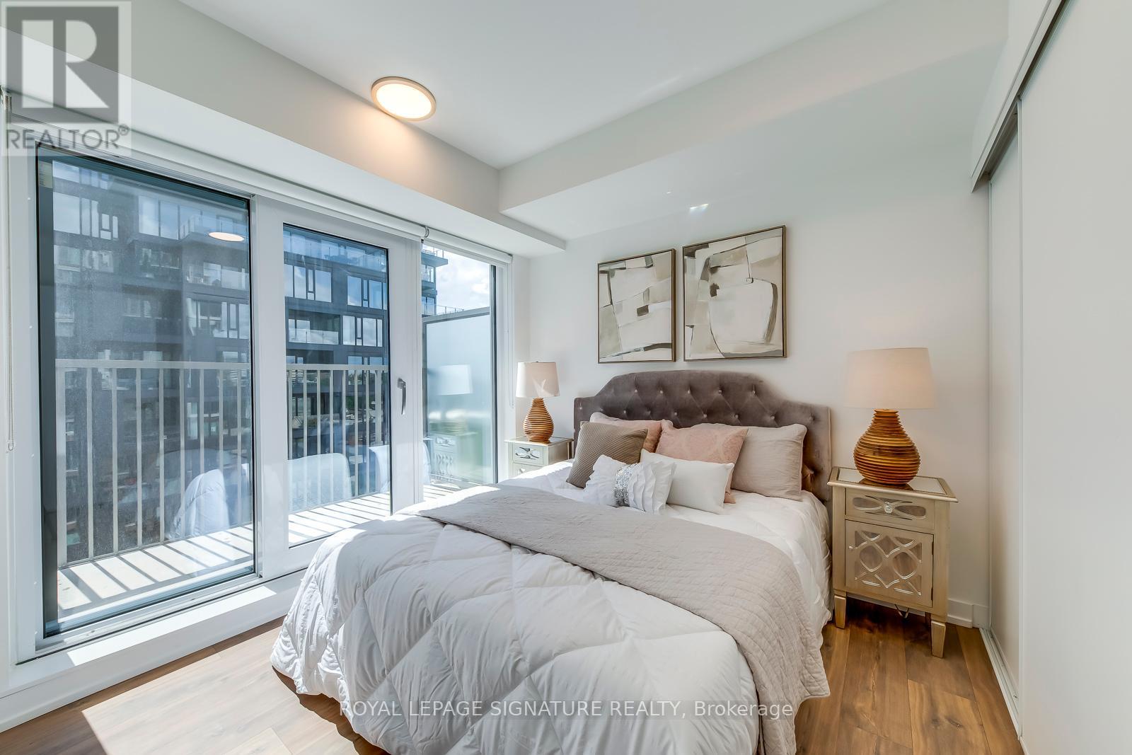 1003 - 2 Augusta Avenue, Toronto, Ontario M5V 0T3 - Photo 17 - C12364347