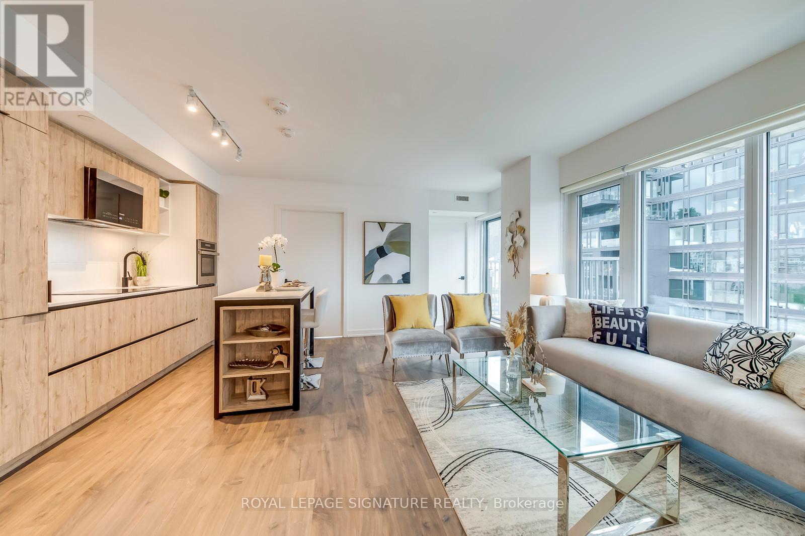 1003 - 2 Augusta Avenue, Toronto, Ontario M5V 0T3 - Photo 6 - C12364347