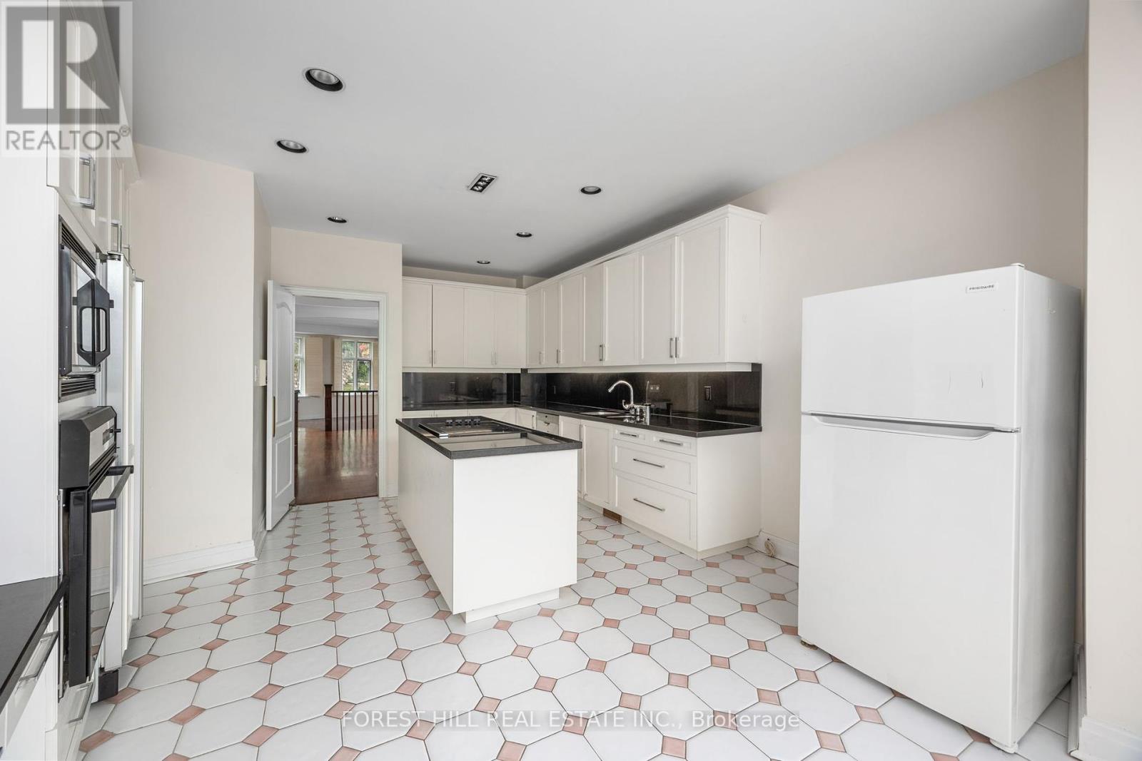 521 Davenport Road, Toronto, Ontario  M5R 3R5 - Photo 11 - C12364348