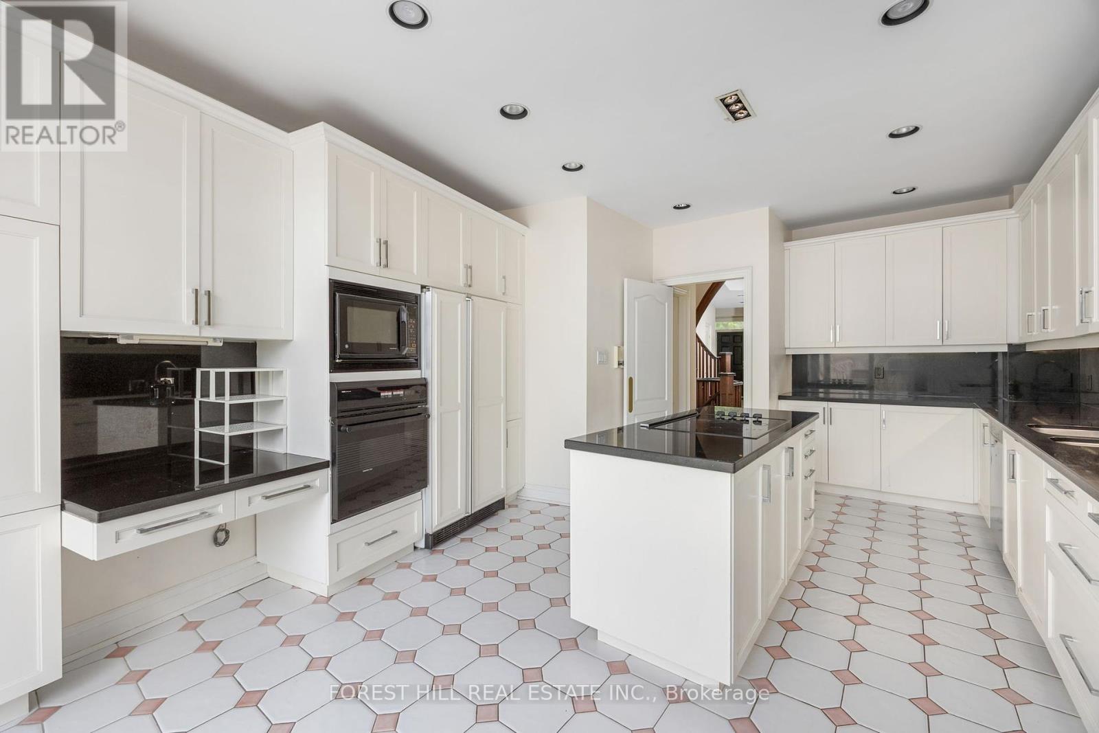 521 Davenport Road, Toronto, Ontario  M5R 3R5 - Photo 12 - C12364348