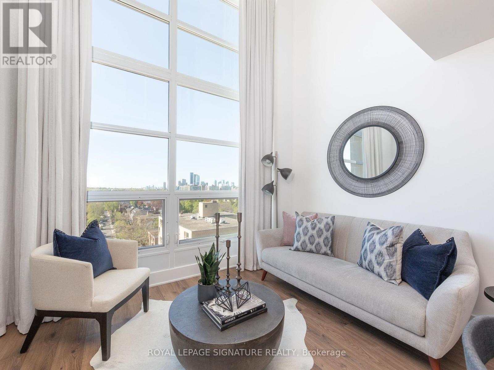 925 - 111 St Clair Avenue W, Toronto, Ontario  M4V 1N5 - Photo 5 - C12364433