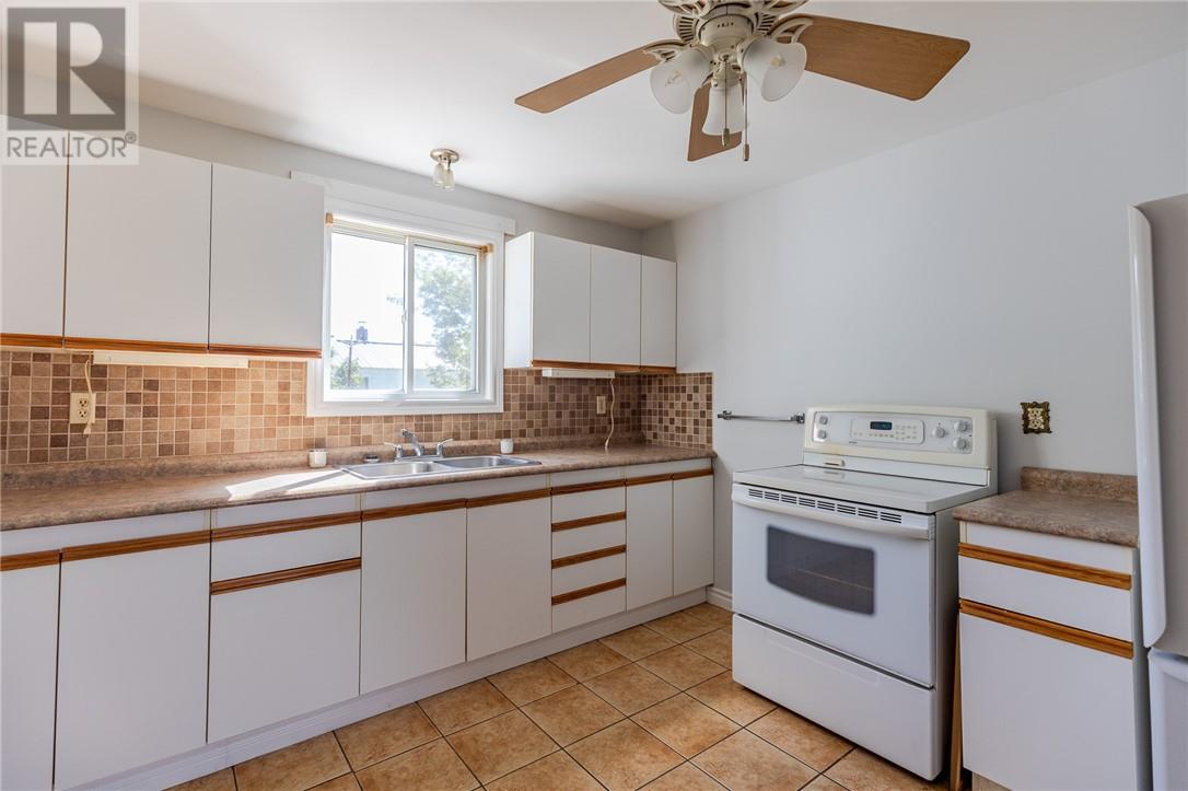 250 Imperial Street, Massey, Ontario  P0P 1P0 - Photo 4 - 2124337