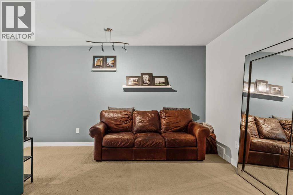 Property at 105, 1720 12 Street SW image 5