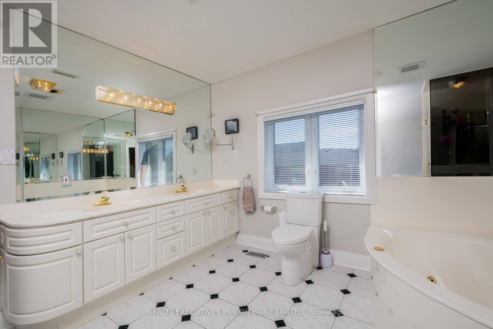 67 Stockdale Crescent, Richmond Hill, Ontario  L4C 3T1 - Photo 27 - N12364328