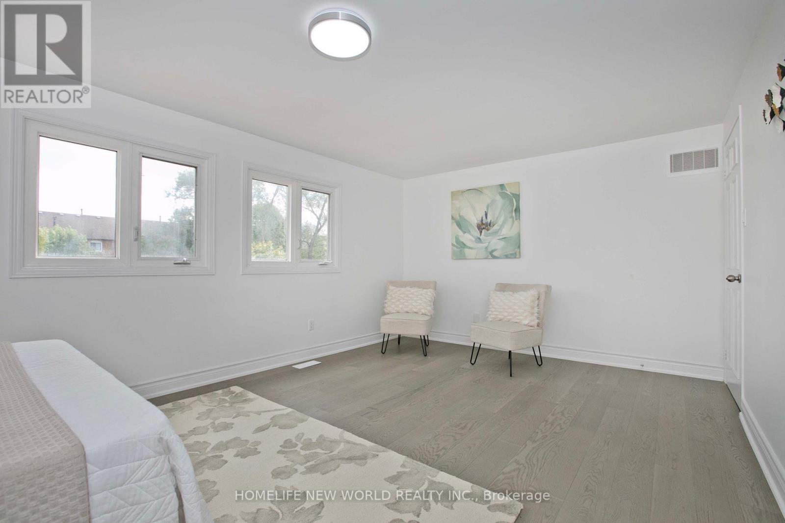 94 Weldrick Road E, Richmond Hill, Ontario  L4C 8T7 - Photo 21 - N12364333