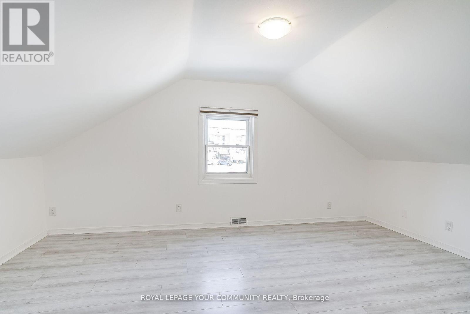 39 Drury Street, Bradford West Gwillimbury, Ontario  L3Z 1W9 - Photo 15 - N12364341