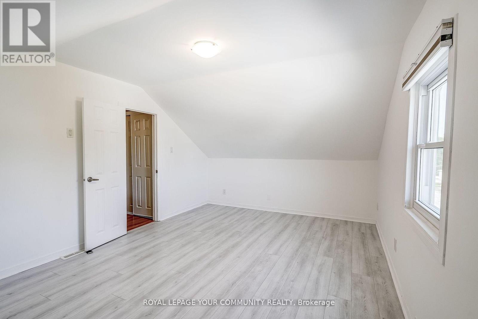 39 Drury Street, Bradford West Gwillimbury, Ontario  L3Z 1W9 - Photo 16 - N12364341