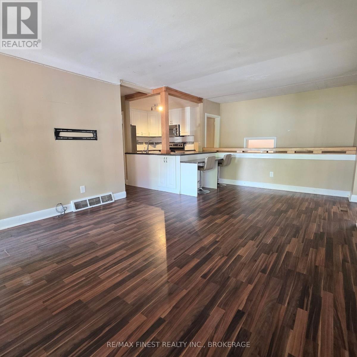 606 Brock Street, Kingston, Ontario  K7L 1V5 - Photo 4 - X12364446