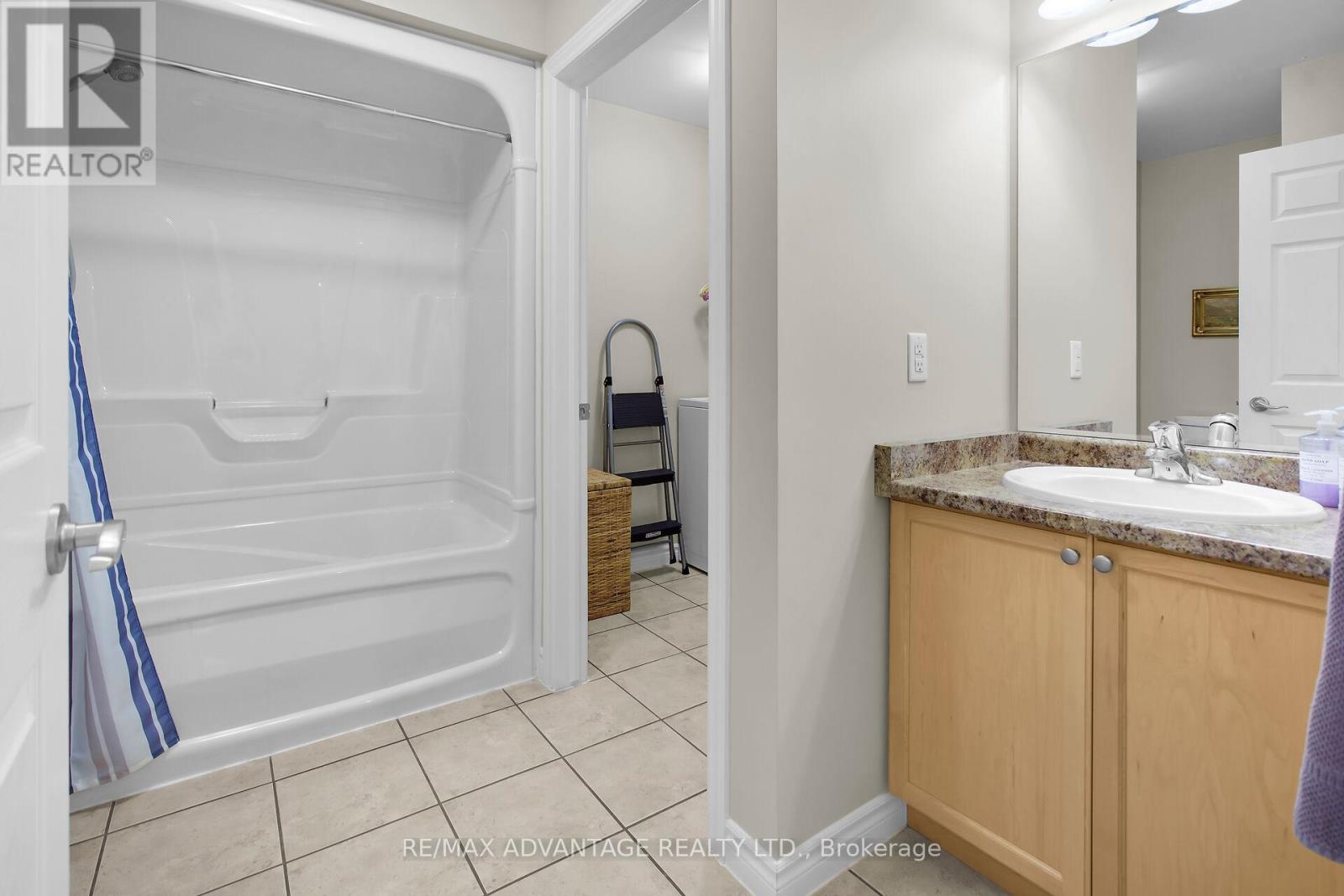 73 - 869 Whetherfield Street, London North, Ontario  N6H 0A2 - Photo 9 - X12364472