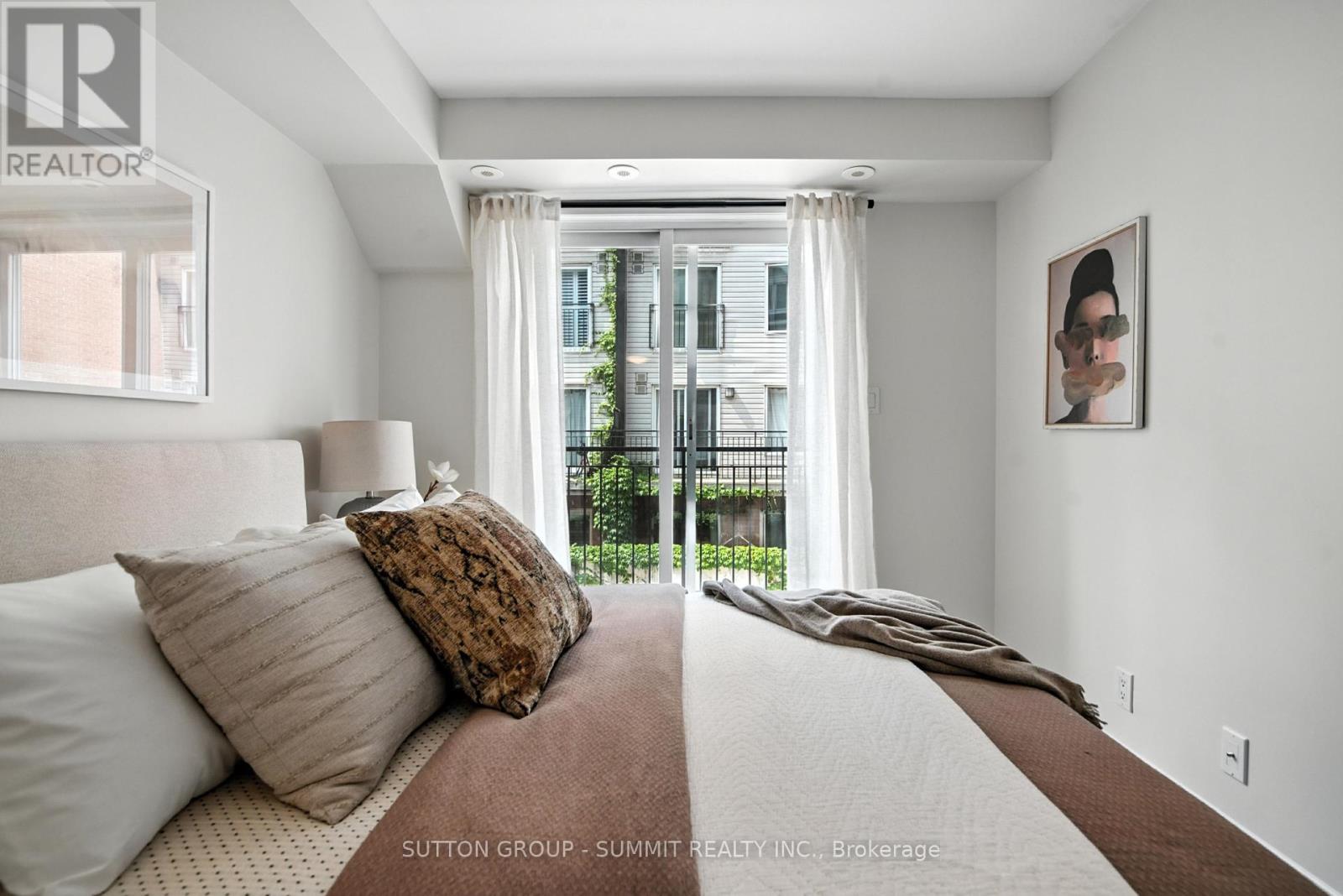 1026 - 18 Laidlaw Street, Toronto, Ontario M6K 1X2 - Photo 12 - W12364369