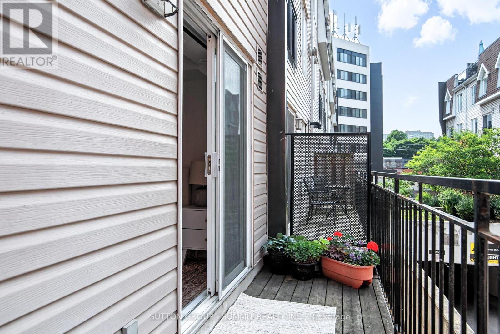 1026 - 18 Laidlaw Street, Toronto, Ontario M6K 1X2 - Photo 17 - W12364369