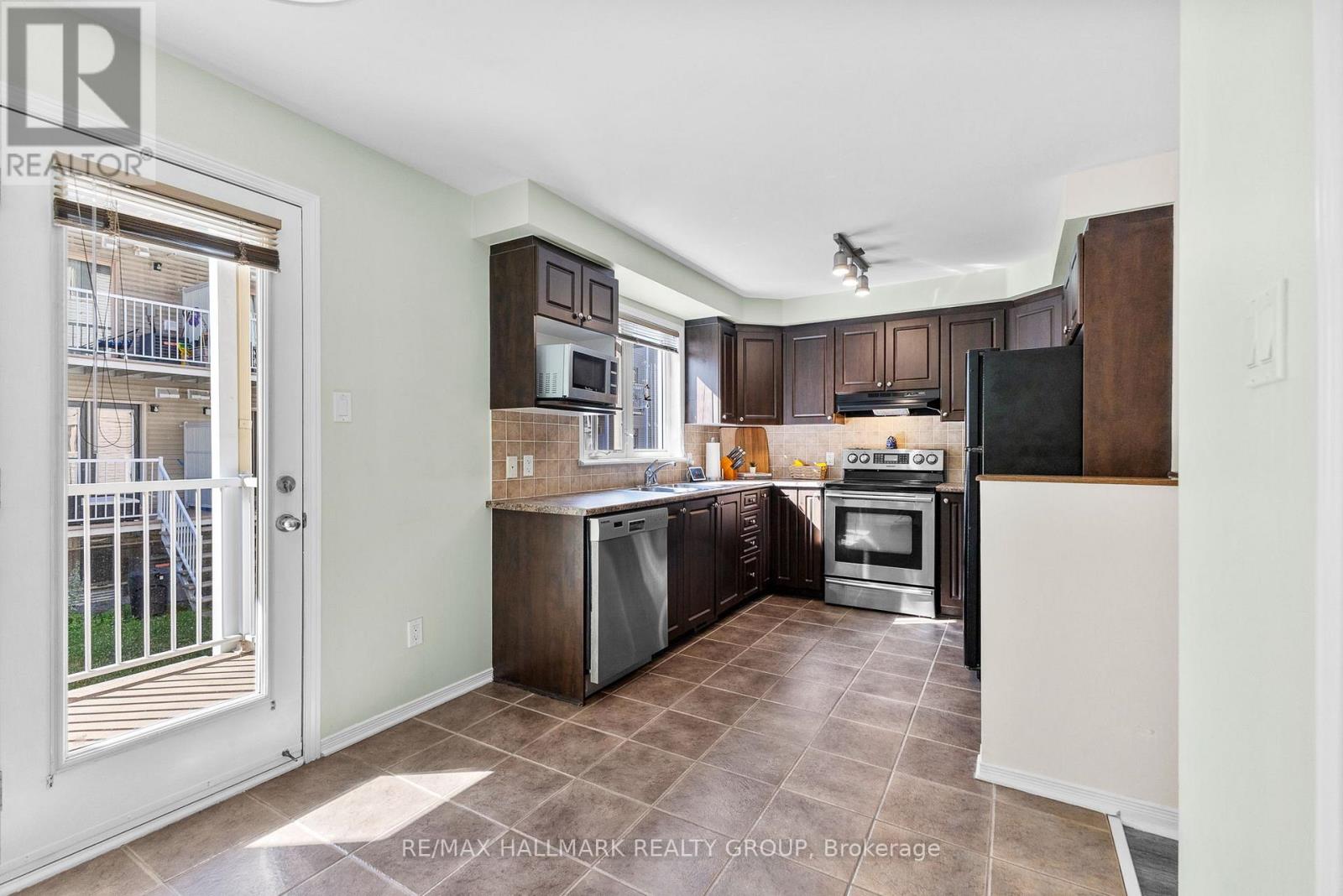 7 - 325 Elite Private, Ottawa, Ontario  K2J 0A4 - Photo 10 - X12364493