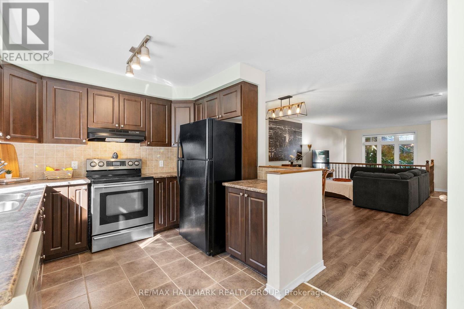 7 - 325 Elite Private, Ottawa, Ontario  K2J 0A4 - Photo 13 - X12364493
