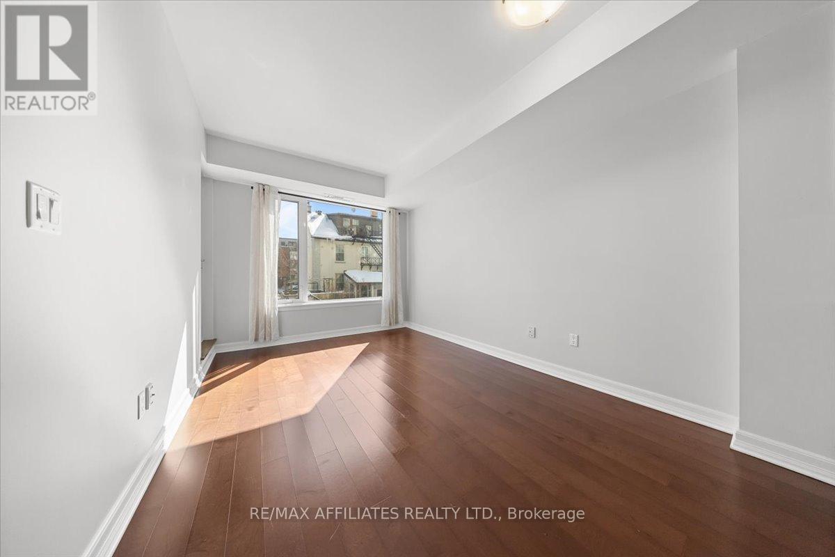 303 - 238 Besserer Street, Ottawa, Ontario  K1N 6B1 - Photo 13 - X12364500