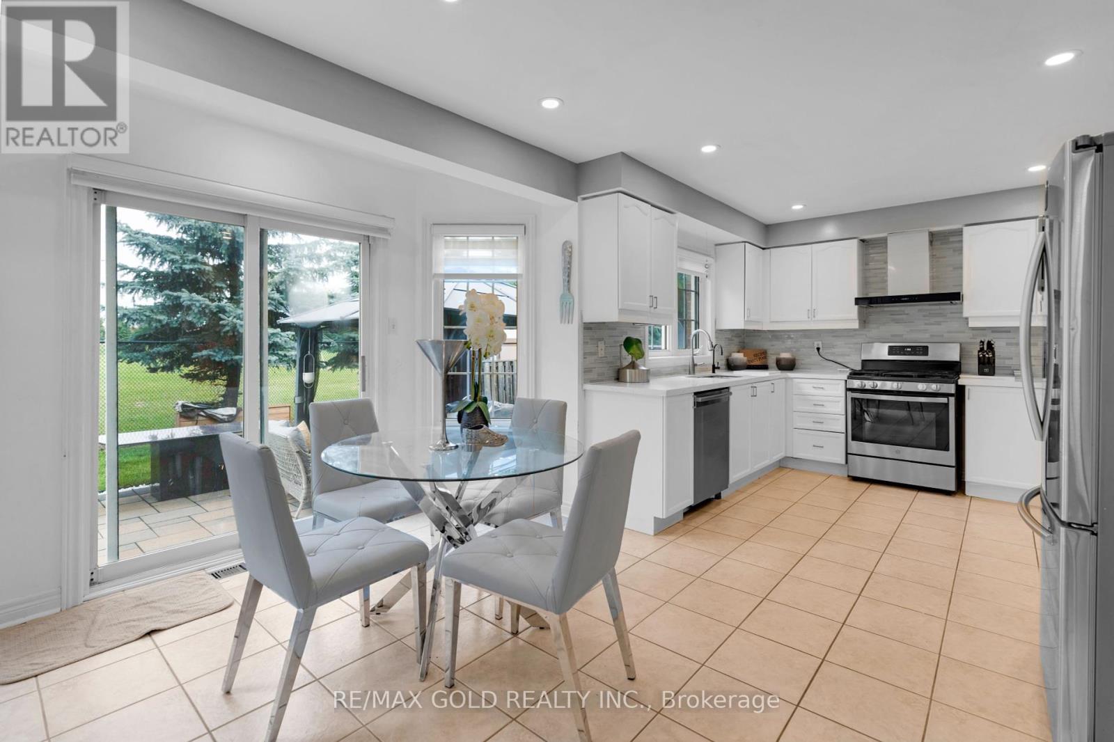 10 Morgandale Road, Brampton, Ontario  L7A 2K1 - Photo 15 - W12364092