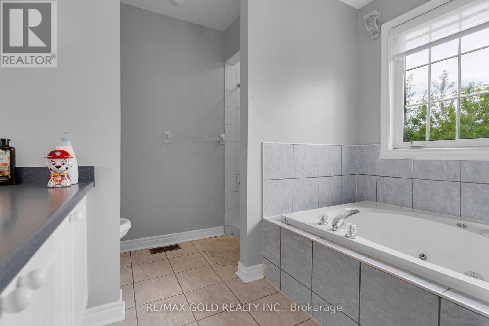 10 Morgandale Road, Brampton, Ontario  L7A 2K1 - Photo 27 - W12364092