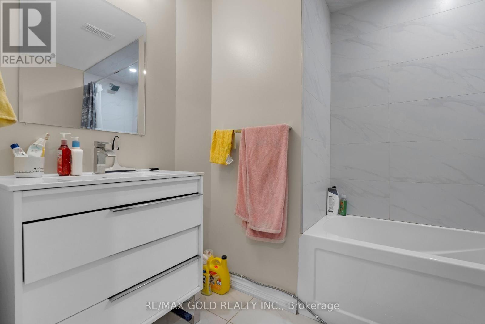 10 Morgandale Road, Brampton, Ontario  L7A 2K1 - Photo 35 - W12364092