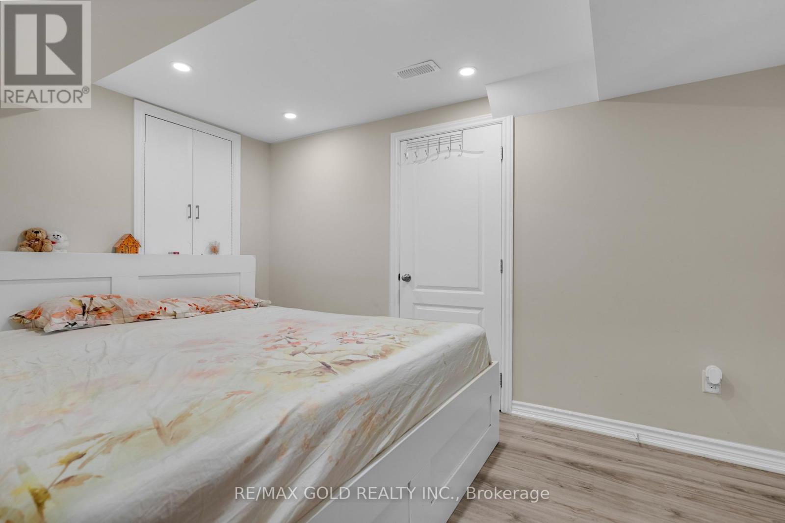 10 Morgandale Road, Brampton, Ontario  L7A 2K1 - Photo 37 - W12364092