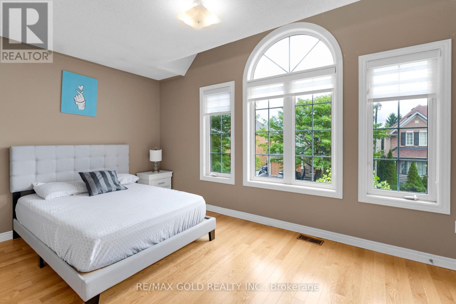 10 Morgandale Road, Brampton, Ontario  L7A 2K1 - Photo 30 - W12364092