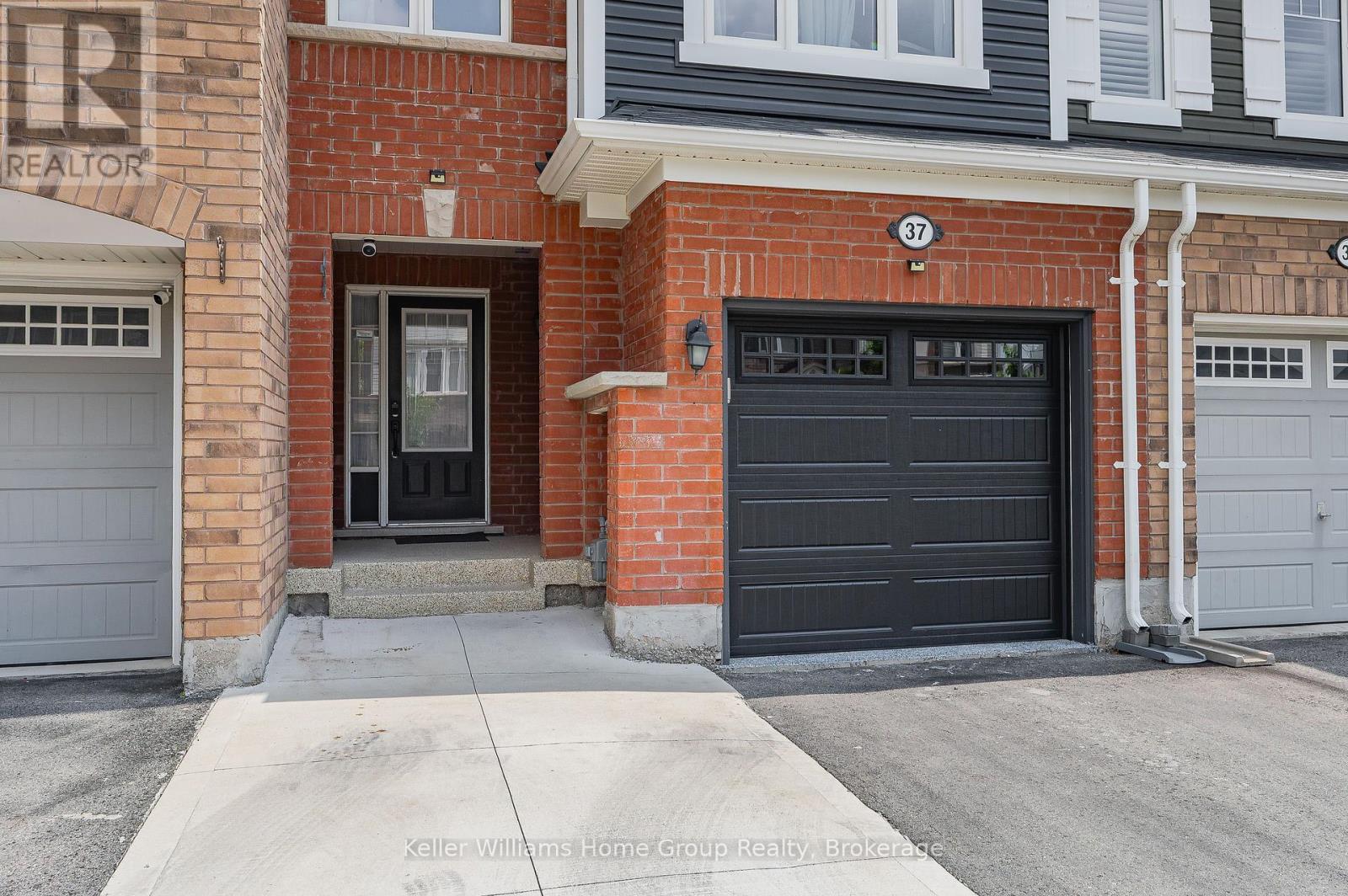 Property at 37 VANHORNE CLOSE image 4