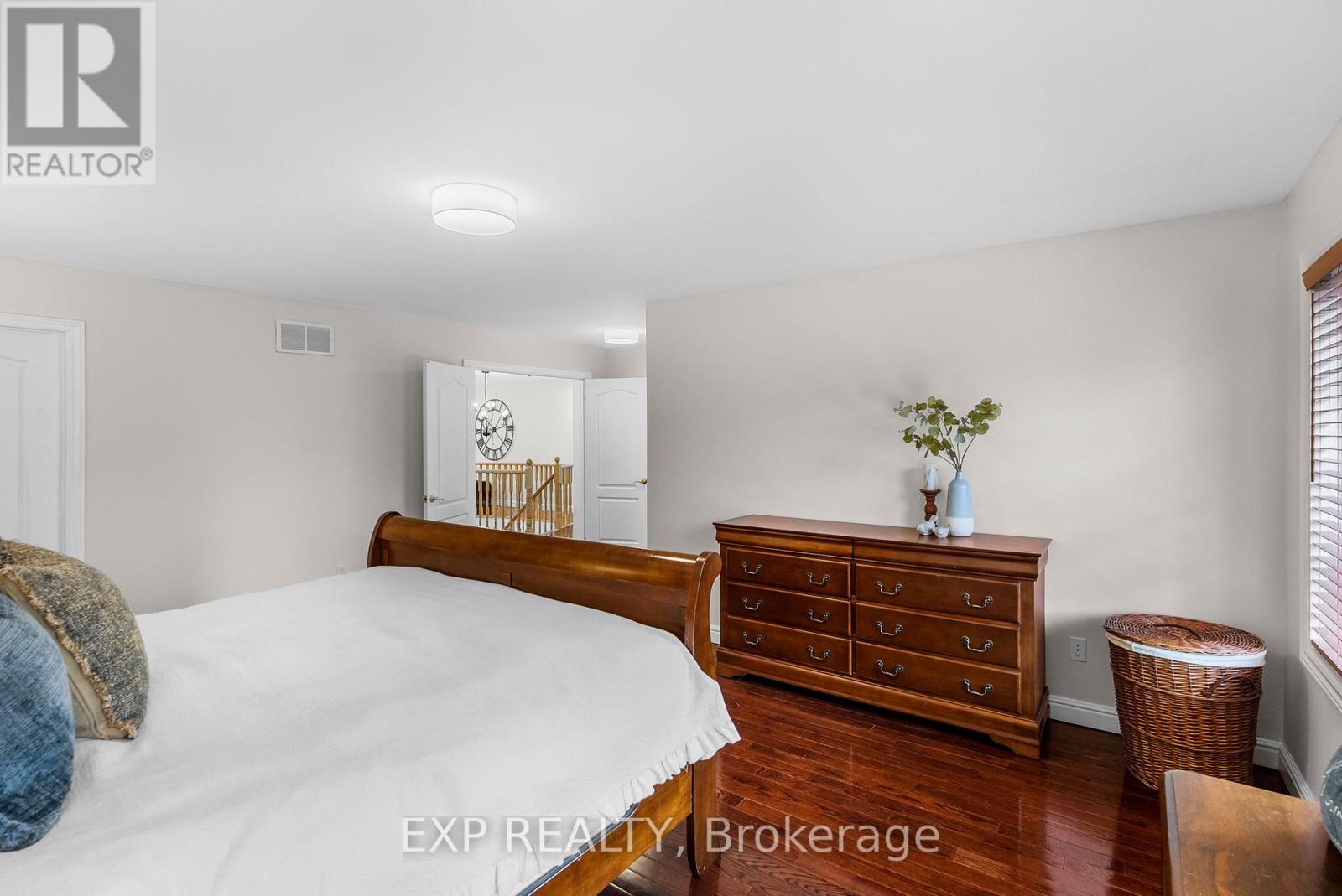371 Raines Street, Georgina, Ontario  L4P 3C8 - Photo 26 - N12328186