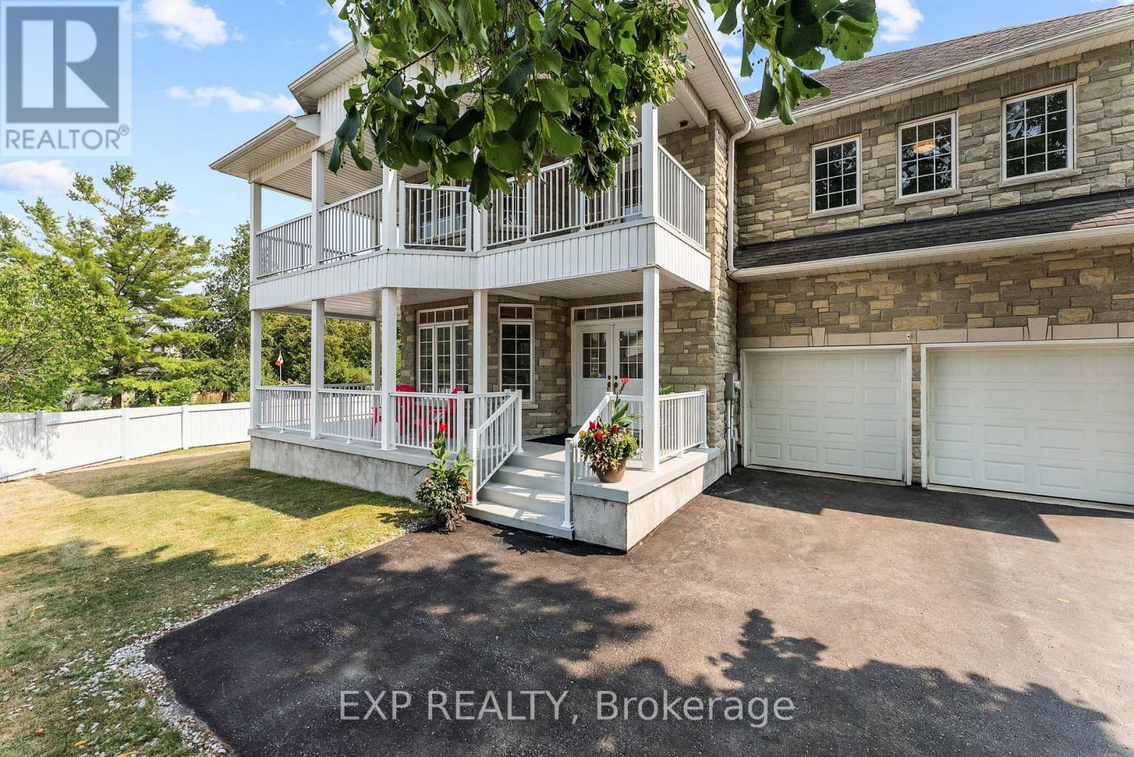 371 Raines Street, Georgina, Ontario  L4P 3C8 - Photo 5 - N12328186