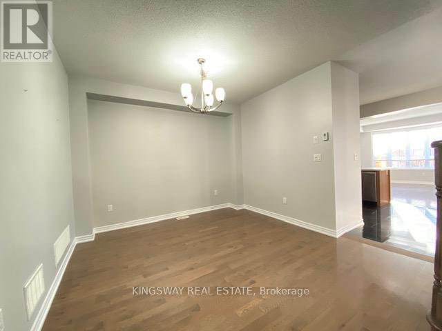 26 Cedarcrest Street, Caledon, Ontario  L7C 3P9 - Photo 2 - W12363198