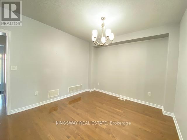 26 Cedarcrest Street, Caledon, Ontario  L7C 3P9 - Photo 3 - W12363198