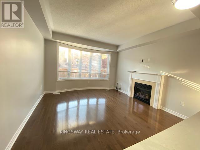 26 Cedarcrest Street, Caledon, Ontario  L7C 3P9 - Photo 7 - W12363198