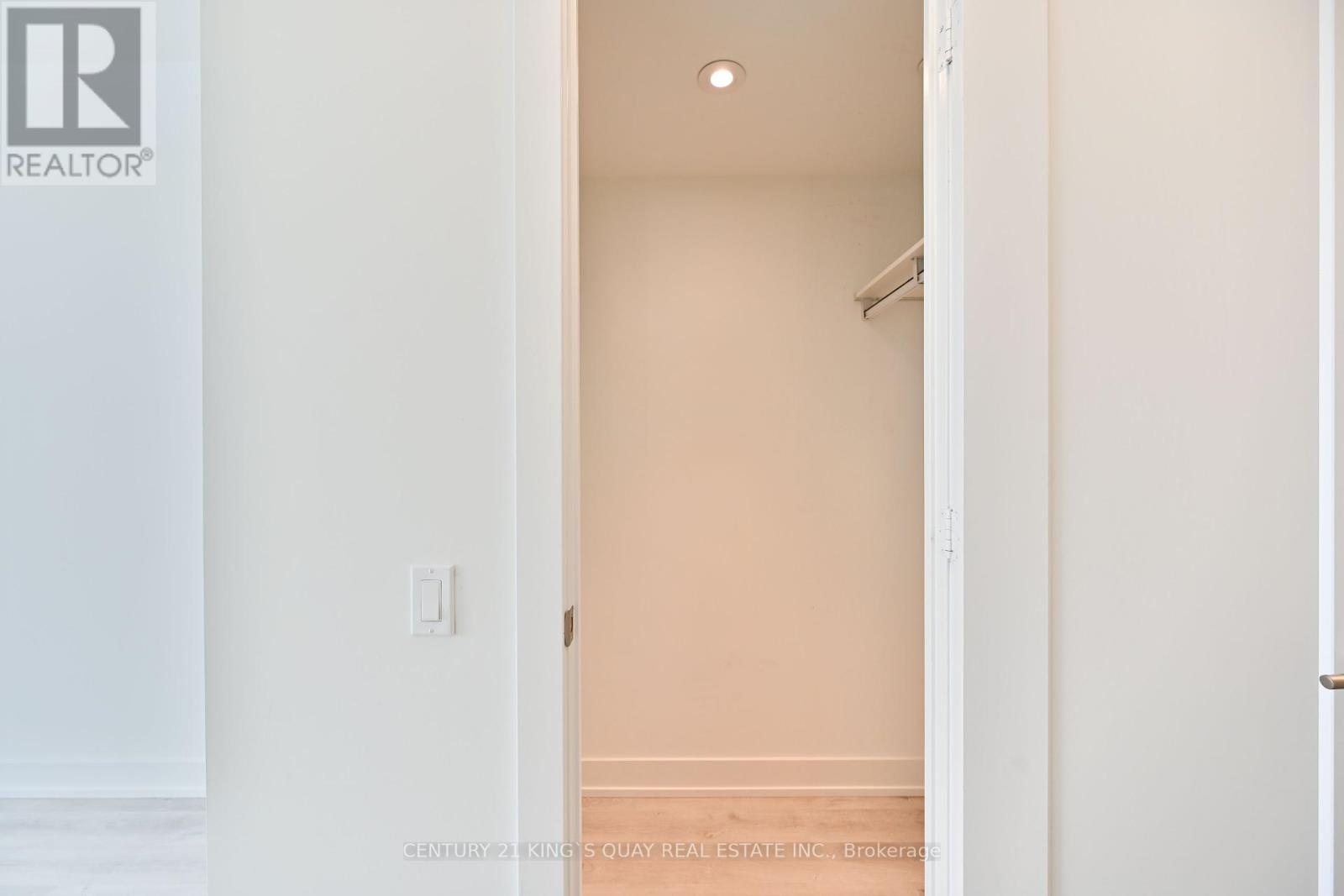 1132 - 20 Inn On The Park Drive, Toronto, Ontario  M3C 0P8 - Photo 11 - C12364137
