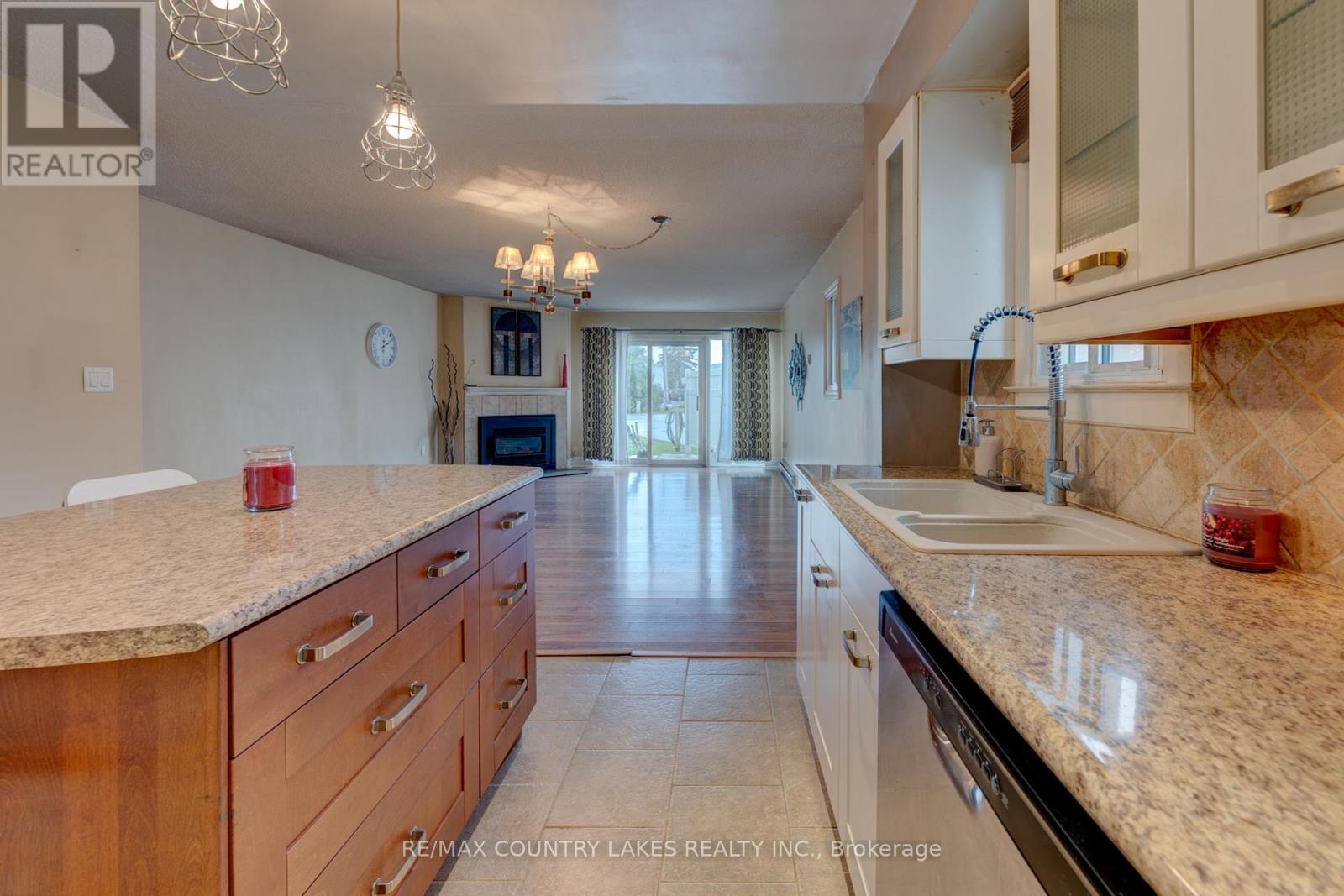 1 - 4 Paradise Boulevard, Ramara, Ontario  L0K 1B0 - Photo 8 - S12363255