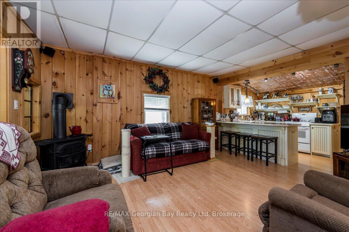 21 Grandview Road, Tay, Ontario  L0K 1R0 - Photo 11 - S12293057