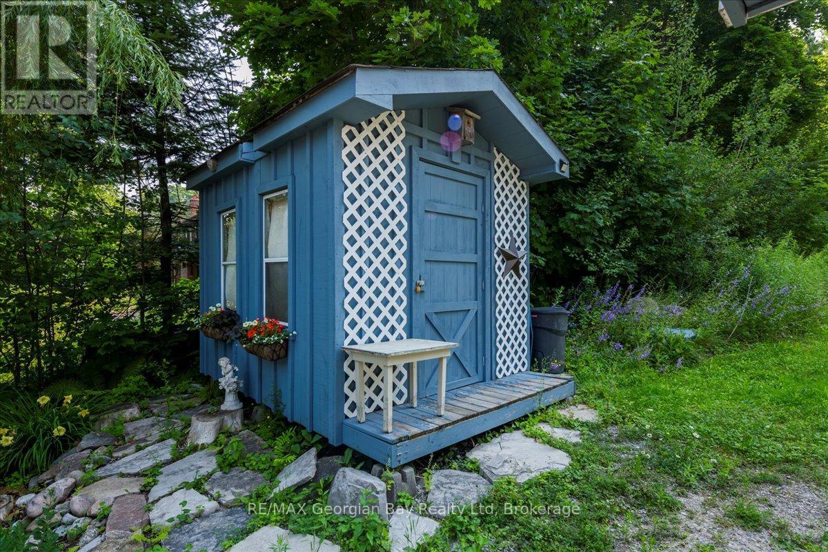 21 Grandview Road, Tay, Ontario  L0K 1R0 - Photo 23 - S12293057