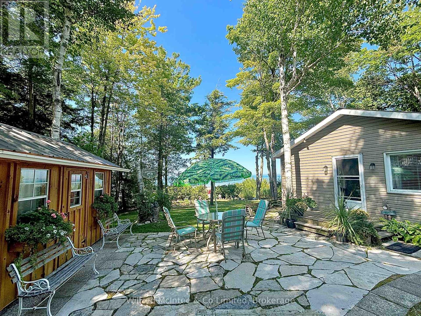 61 Wahbezee Drive, Native Leased Lands, Ontario  N0H 2G0 - Photo 11 - X12363711