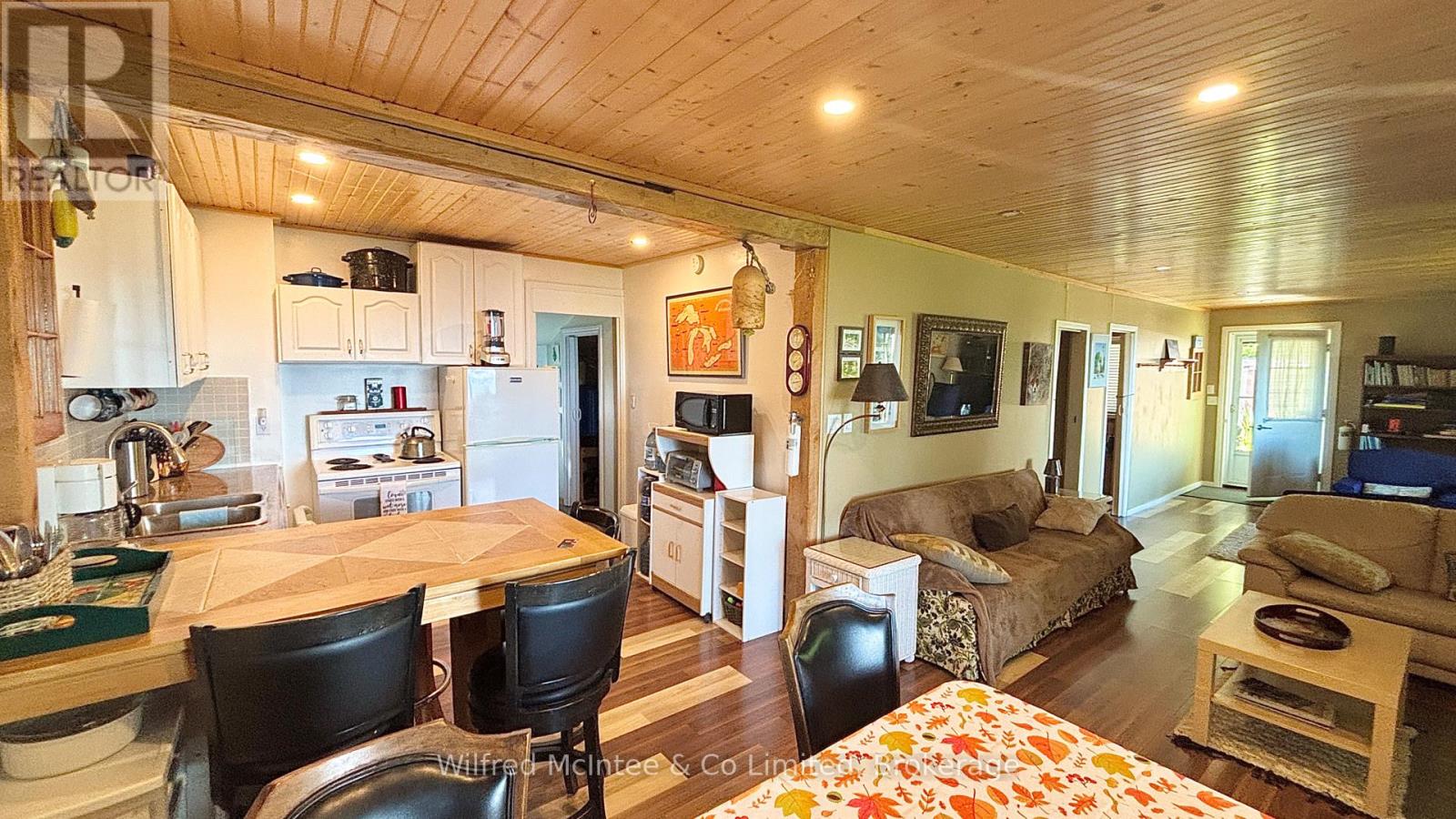 61 Wahbezee Drive, Native Leased Lands, Ontario  N0H 2G0 - Photo 24 - X12363711