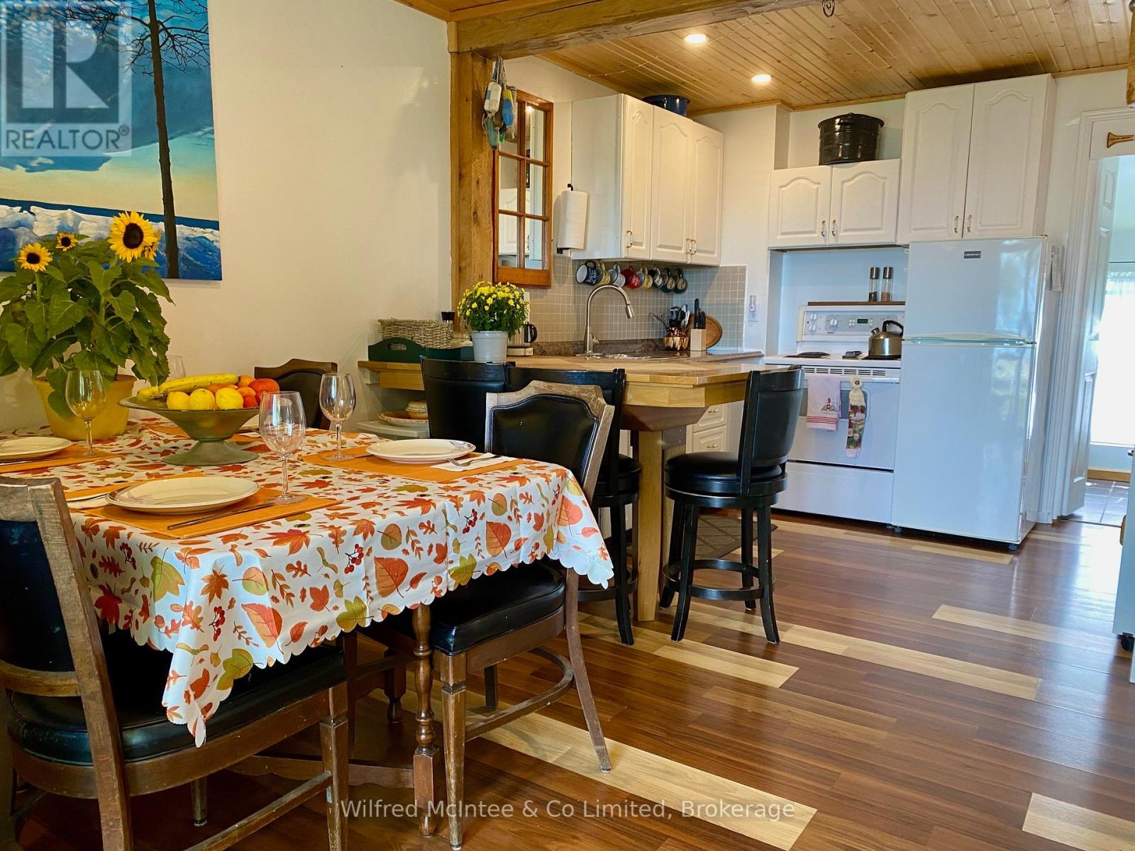 61 Wahbezee Drive, Native Leased Lands, Ontario  N0H 2G0 - Photo 34 - X12363711