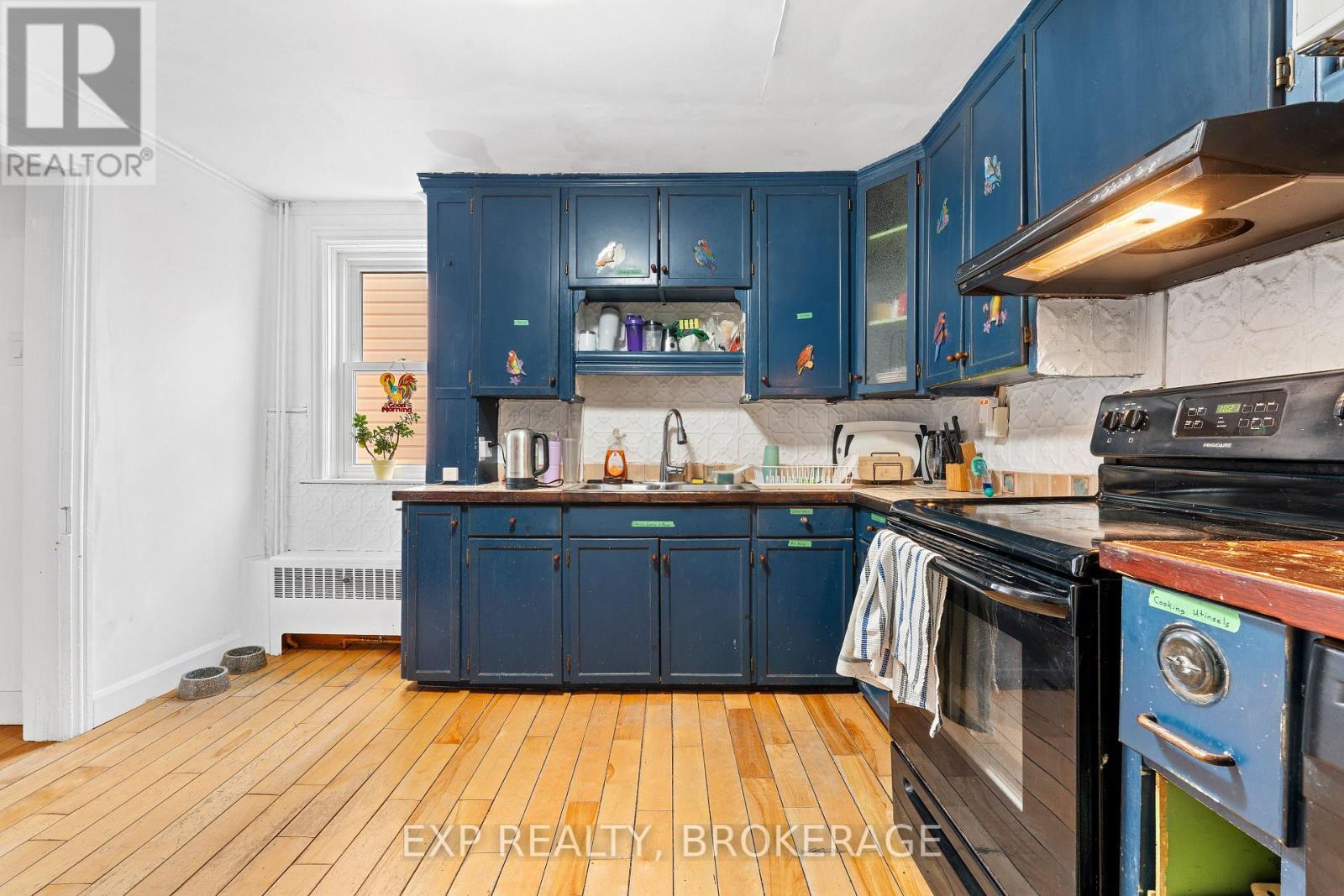 212 Rideau Street, Kingston, Ontario  K7K 3A4 - Photo 14 - X12364534