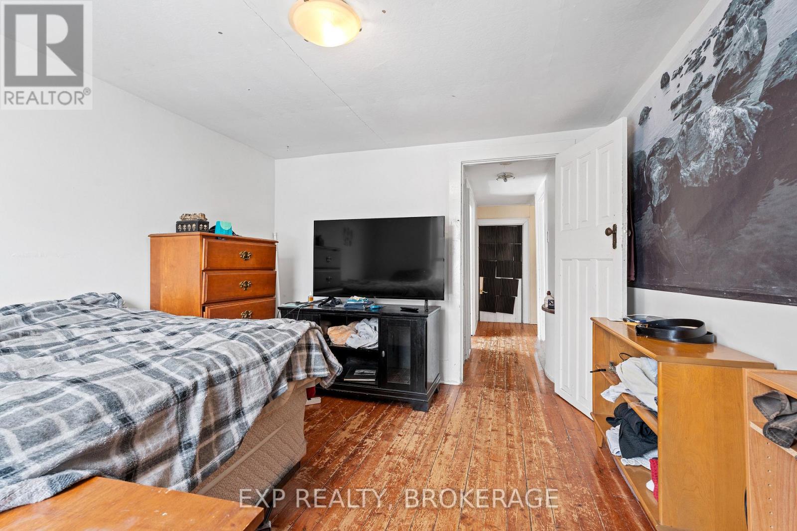 212 Rideau Street, Kingston, Ontario  K7K 3A4 - Photo 31 - X12364534