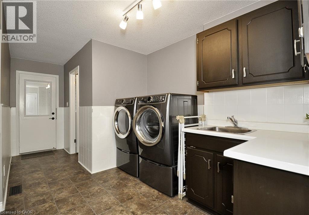 47 Stoke Court, Kitchener, Ontario  N2N 1Z5 - Photo 24 - 40751695