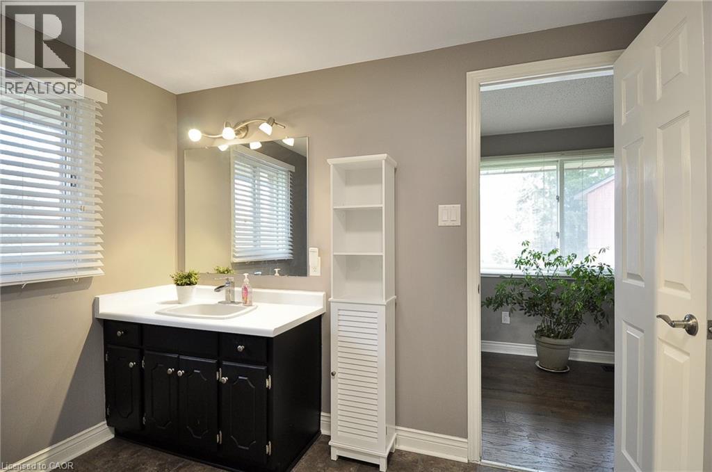 47 Stoke Court, Kitchener, Ontario  N2N 1Z5 - Photo 28 - 40751695