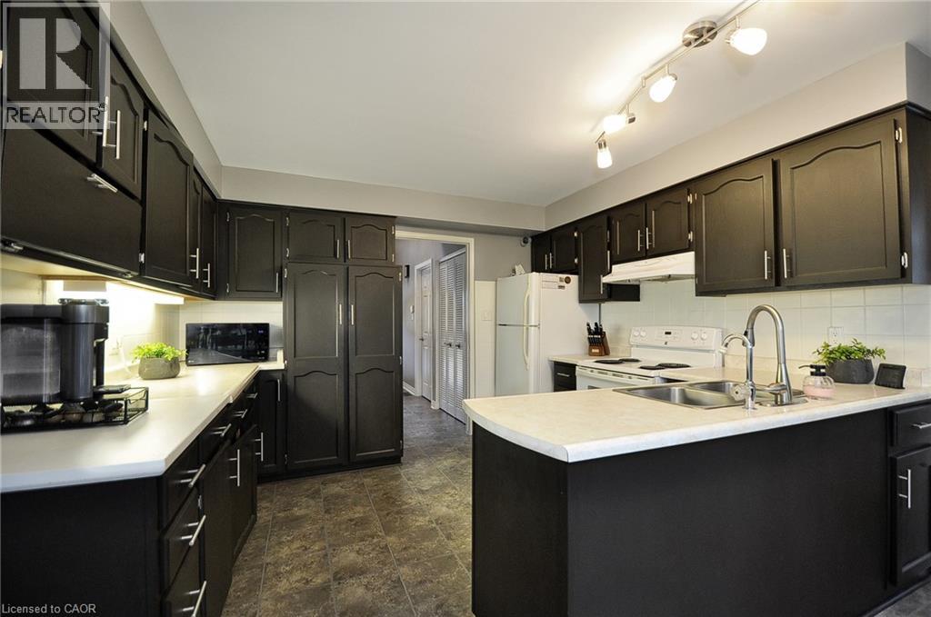 47 Stoke Court, Kitchener, Ontario  N2N 1Z5 - Photo 14 - 40751695