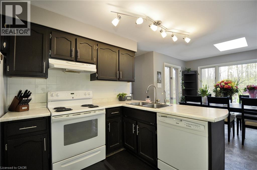 47 Stoke Court, Kitchener, Ontario  N2N 1Z5 - Photo 17 - 40751695