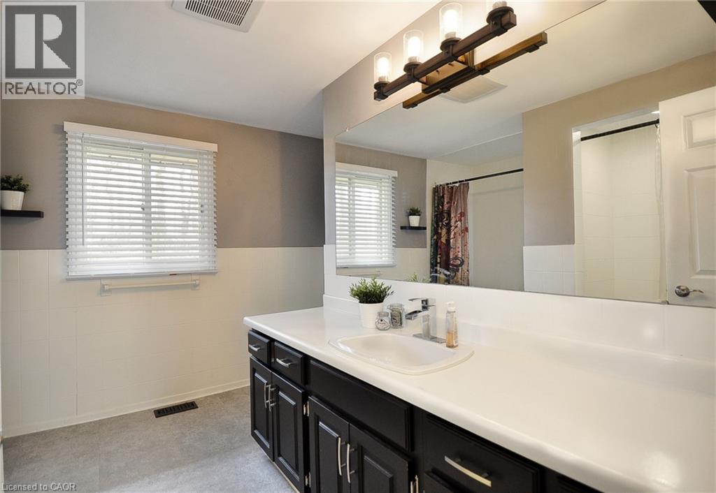 47 Stoke Court, Kitchener, Ontario  N2N 1Z5 - Photo 32 - 40751695