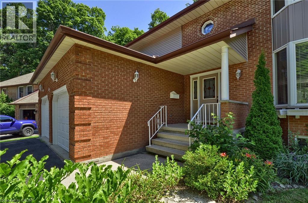 47 Stoke Court, Kitchener, Ontario  N2N 1Z5 - Photo 2 - 40751695