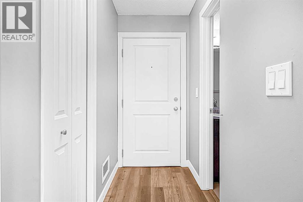 Property at 1107, 1317 27 Street SE image 4